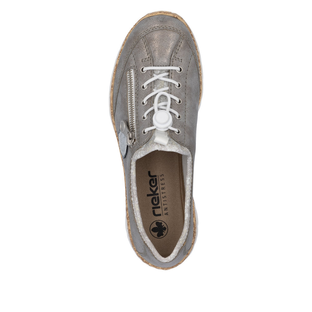 26日購入Ruto AmiAmi [Character & Hobby Shop] | 1/43 Toyota LANDCRUISER